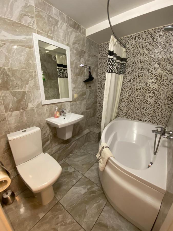 Apartment On Prospiekt Pobiedy 18 Kiev Exteriör bild